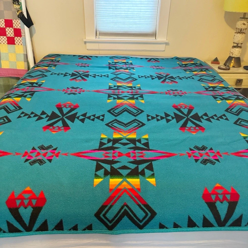 Pendleton Wool Blanket - Picture 7 of 8